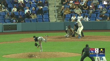 Emil Morales triples (2) on a line drive to right fielder Qrey Lott. Jose D. Hernandez scores.