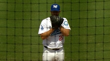 Clayton Kershaw fans a pair in rehab start