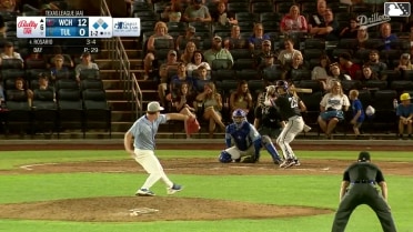 Kala'i Rosario doubles (4) on a sharp line drive to right fielder Kole Myers. Cody Morissette scores. Caleb Roberts scores.