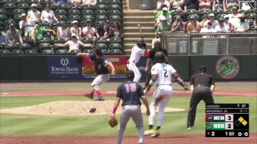 Pete Hansen In play, run(s) to Enrique Bradfield Jr.