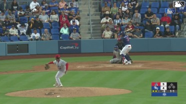 Mairoshendrick Martinus homers (5) on a fly ball to center field.