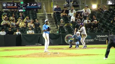 John Smith III doubles (3) on a sharp line drive to left fielder PJ Morlando. Elian Peña scores.