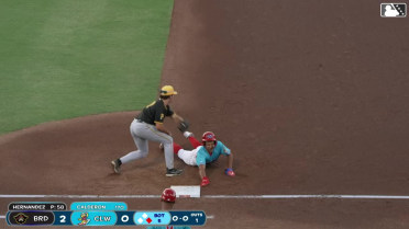 Seth Hernandez picks off Robert Phelps
