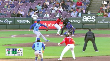 Kien Vu singles on a sharp line drive to center fielder Kane Kepley. Carlos Sanchez scores.