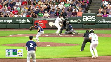 Carlos Sanchez triples (4) on a sharp line drive to right fielder Patrick Lee. Peyton Stovall scores. Alfredo Alcantara scores. Victor Acosta scores.