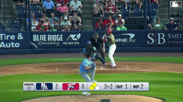 Luke Ritter reaches on a fielder's choice, fielded by shortstop Cade Doughty. Alex Binelas scores. Kehden Hettiger to 3rd.