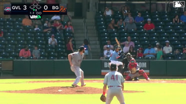 Jhon Diaz homers (5) on a line drive to right field.