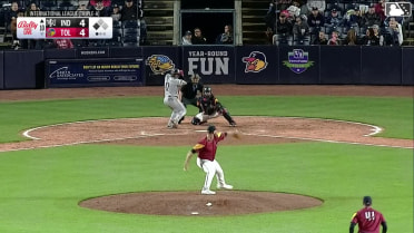 Enmanuel Valdez singles on a line drive to center fielder Ben Malgeri. Nick Yorke scores.