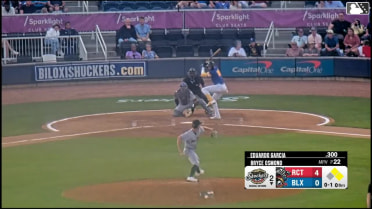 Eduardo Garcia doubles (3) on a sharp line drive to left fielder Gustavo Campero. Damon Keith scores. Mike Boeve to 3rd.