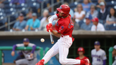 Crawford’s Late Double Seals Win for Threshers