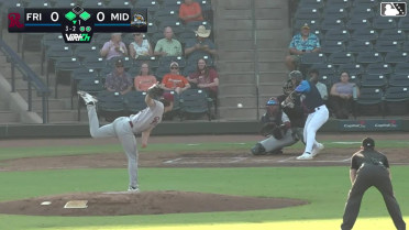 Bobby Boser singles on a sharp line drive to left fielder Yeison Morrobel. Leo De Vries scores. Euribiel Angeles to 2nd.