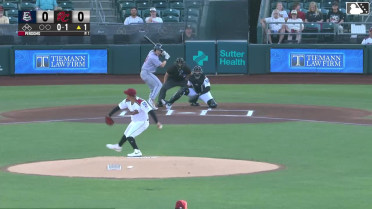 Jarred Kelenic homers (7) on a fly ball to right field.