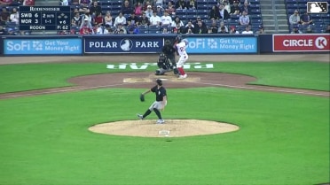 Kristian Campbell homers (2) on a fly ball to center field.