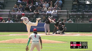 Wade Meckler's solo homer 