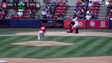 Robert Calaz doubles (7) on a line drive to left fielder J.R. Freethy. Alan Espinal scores. Jack O'Dowd to 3rd.