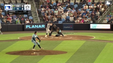 Anthony Donofrio out on a sacrifice fly to center fielder Slade Caldwell. Carlos Jimenez scores.