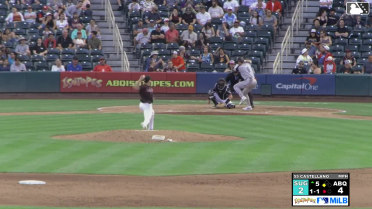 Eiberson Castellano In play, run(s) to Zach Dezenzo