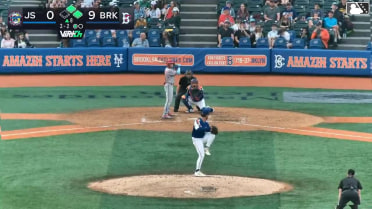Tyler Pettorini doubles (7) on a line drive to right fielder JT Benson. Trent Farquhar scores. Carter Mathison to 3rd.