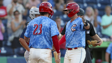 Hogart’s Blast Gives Threshers Lead for Good in 4-2 Win