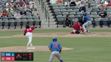 Jefferson Rojas singles on a line drive to center fielder Carlos Jorge. Alex Ramírez scores.