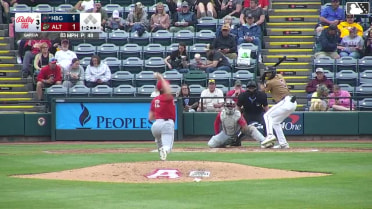 Lonnie White Jr. homers (3) on a fly ball to left field.