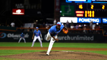 Pen Shines, Hooks Fall Friday Night
