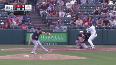 Esmerlyn Valdez homers (3) on a fly ball to center field.
