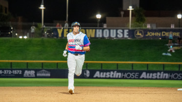 Melendez Mashes Walk-Off Dinger To Complete Pointy Boots Comeback