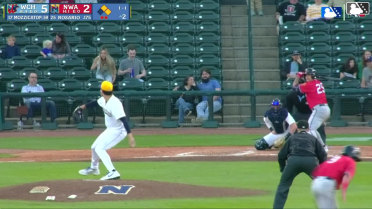 Kala'i Rosario singles on a line drive to center fielder Carson Roccaforte. Kyle DeBarge scores. Hendry Mendez to 3rd.