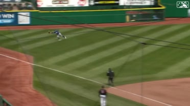 Ryan LaMarre makes a great diving catch in left field