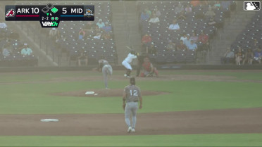 Clark Elliott homers (5) on a fly ball to right field. Davis Diaz scores.