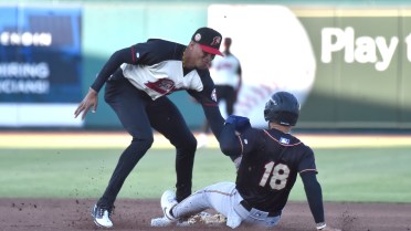 Grizzlies Fall Despite Scoring First