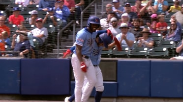 Luis De Los Santos' Home Run