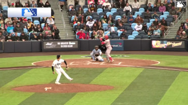 Alan Espinal homers (3) on a fly ball to left center field.