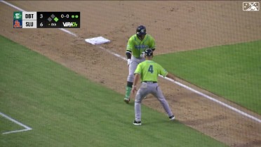 Ariel Almonte launches a two-run homer to right field