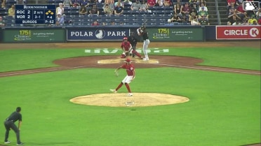 Trey Lipscomb walks. Andrew Pinckney scores. Seaver King to 3rd. Robert Hassell III to 2nd.