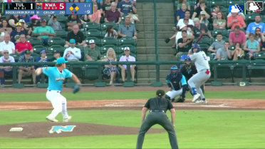 Jake Gelof homers (14) on a line drive to left field. Josue De Paula scores. Mike Sirota scores.