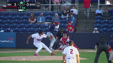 Carter Cunningham doubles (3) on a fly ball to left fielder Diego Mosquera. Jorge Burgos scores.