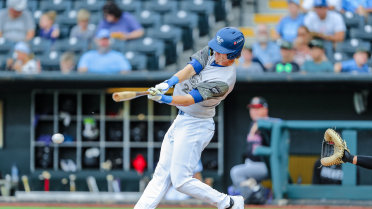 Comets Quiet Isotopes On Way to 7-2 Win