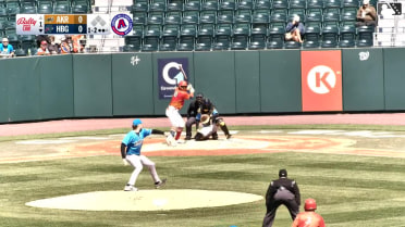 Leandro Pineda singles on a ground ball to second baseman Christian Knapczyk. Seaver King scores. Cayden Wallace to 2nd.