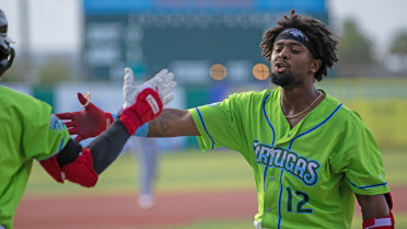 Cano’s Fourth Hit Wins Wild Walk-Off 