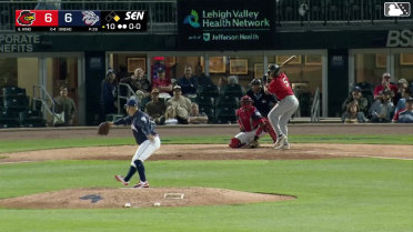 Seaver King homers (3) on a fly ball to left field. Abimelec Ortiz scores.