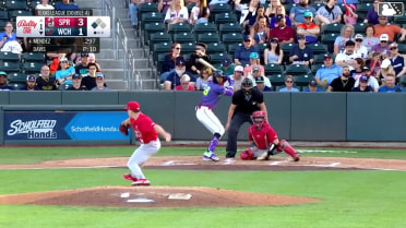 Hendry Mendez singles on a ground ball to right fielder Miguel Ugueto. Ben Ross scores.