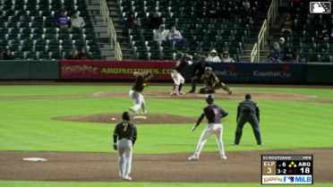 Vimael Machín walks. Drew Avans scores. Sterlin Thompson to 3rd. Blaine Crim to 2nd.