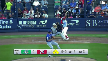 Raylin Heredia singles on a line drive to left fielder Conner Capel. Bryan Rincon scores. Pedro León out at home on the throw, left fielder Conner Capel to catcher Bryant Betancourt. Aroon Escobar to 2nd.