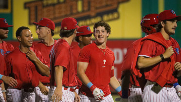 Clearwater Snaps Skid in Walkoff Win 
