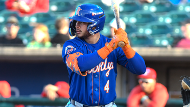 Baylor, Hernandez Blast Cyclones To 5-2 Victory Over BlueClaws