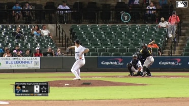 Gustavo Campero homers (3) on a fly ball to left field.