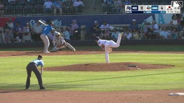 Colby Halter singles on a line drive to center fielder Druw Jones. CJ Rodriguez scores. Leo De Vries to 3rd.