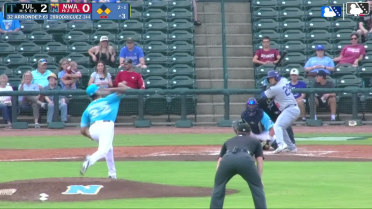 Frank Rodriguez doubles (9) on a line drive to left fielder Spencer Nivens. Elijah Hainline scores. Jake Gelof scores.